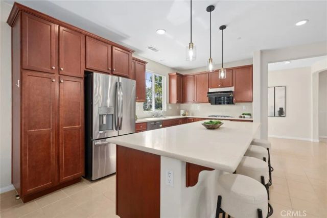 101 Newington, Irvine, CA 92618