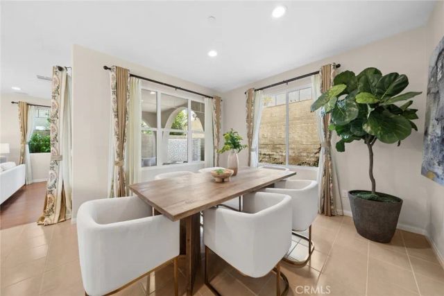 101 Newington, Irvine, CA 92618