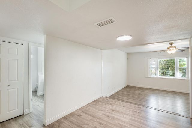 5352 W Port Au Prince Lane, Glendale, AZ 85306
