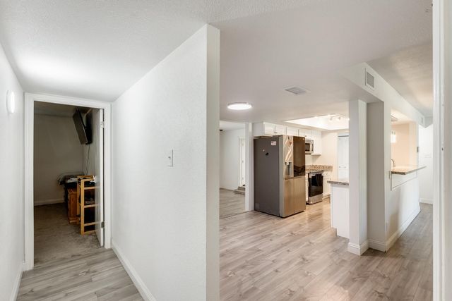 5352 W Port Au Prince Lane, Glendale, AZ 85306