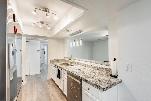 5352 W Port Au Prince Lane, Glendale, AZ 85306