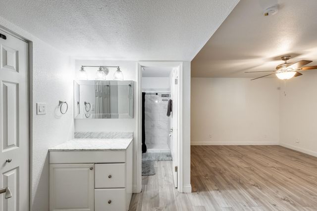 5352 W Port Au Prince Lane, Glendale, AZ 85306