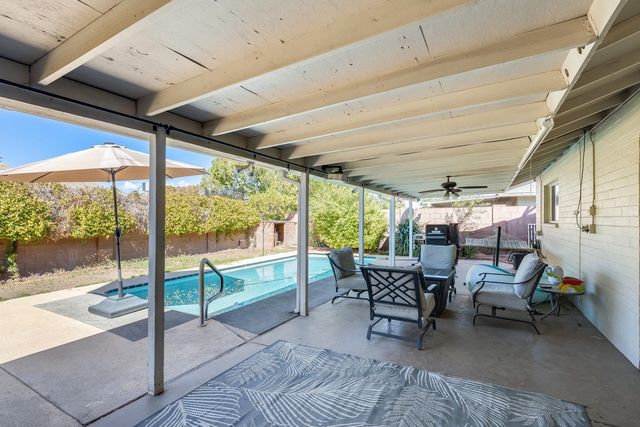 5352 W Port Au Prince Lane, Glendale, AZ 85306