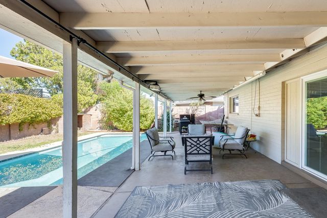 5352 W Port Au Prince Lane, Glendale, AZ 85306