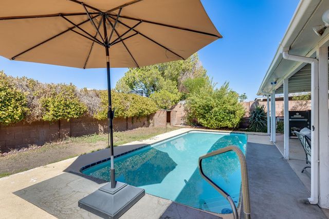 5352 W Port Au Prince Lane, Glendale, AZ 85306