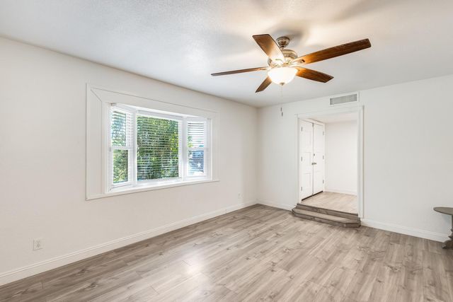 5352 W Port Au Prince Lane, Glendale, AZ 85306