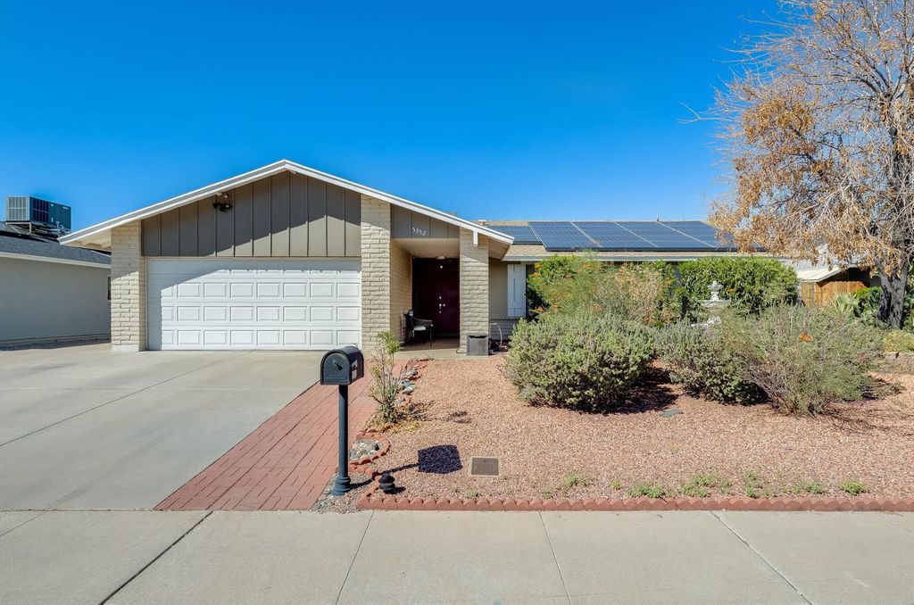 5352 W Port Au Prince Lane, Glendale, AZ 85306