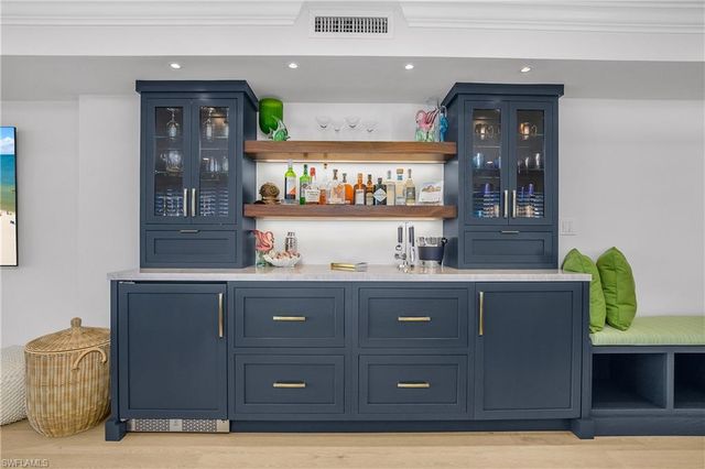 1717 Gulf Shore BLVD N # 101, Naples, FL 34102