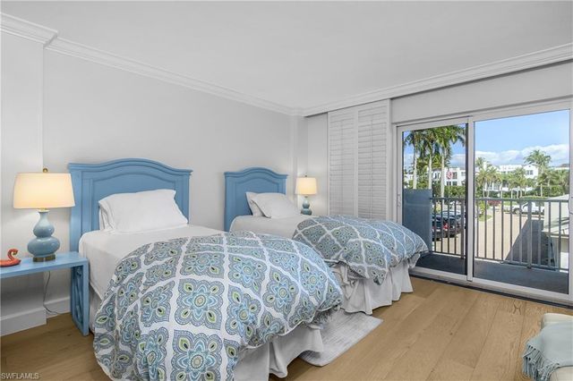 1717 Gulf Shore BLVD N # 101, Naples, FL 34102