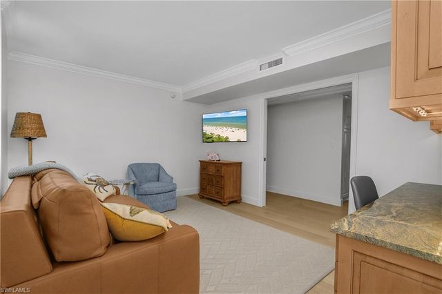 1717 Gulf Shore BLVD N # 101, Naples, FL 34102