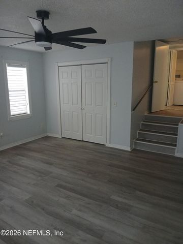 6055 CARLTON Road, Jacksonville, FL 32244