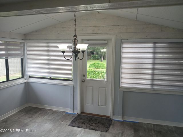 6055 CARLTON Road, Jacksonville, FL 32244