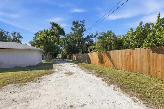 1524 & 1528 28TH STREET W, Bradenton, FL 34205