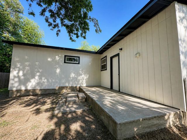 2909 56th Street, Dallas, TX 75241