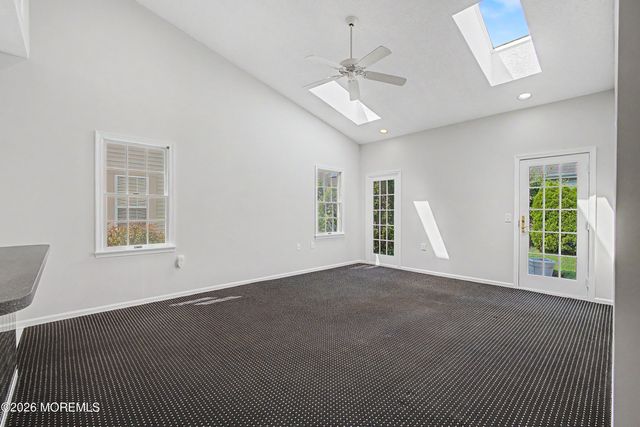 17 Umberland Place, Monroe, NJ 08831