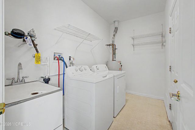 17 Umberland Place, Monroe, NJ 08831