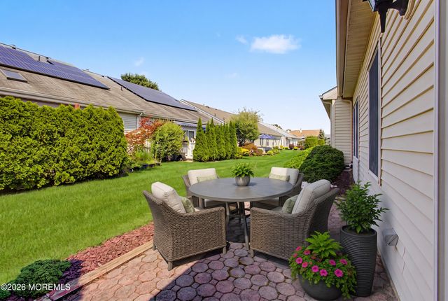17 Umberland Place, Monroe, NJ 08831