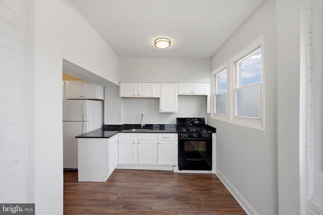 605 LYNDHURST ST, Baltimore, MD 21229