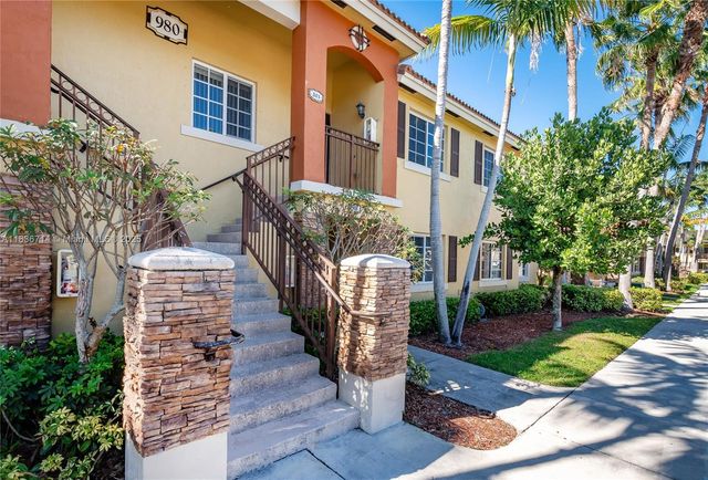 980 NE 33rd Ter 101, Homestead, FL 33033
