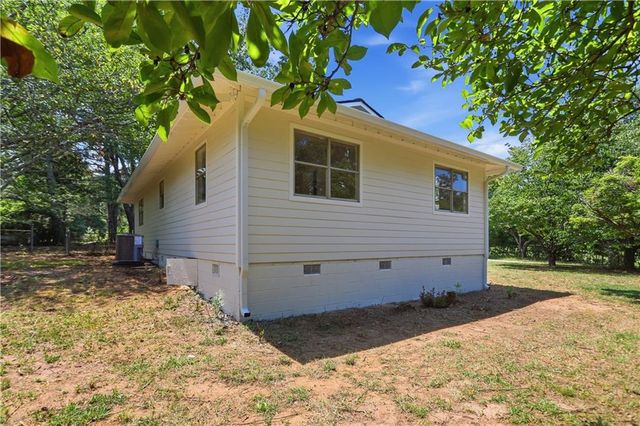2001 Lietch Lane NE, Conyers, GA 30012