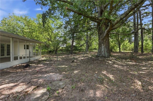 2001 Lietch Lane NE, Conyers, GA 30012