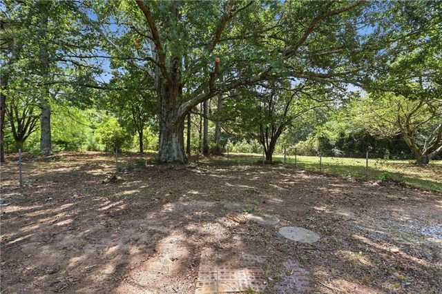 2001 Lietch Lane NE, Conyers, GA 30012