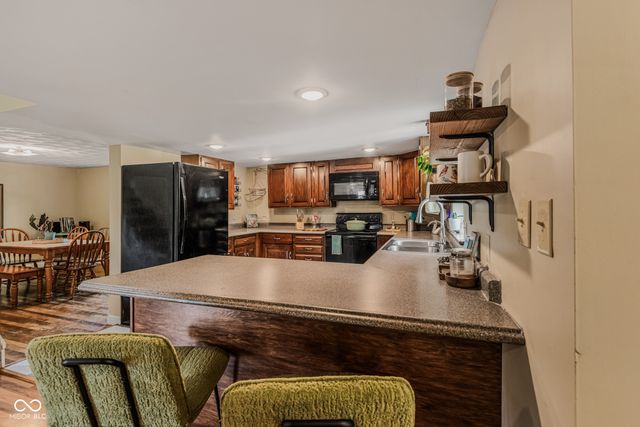 5998 W 550 S, Columbus, IN 47201