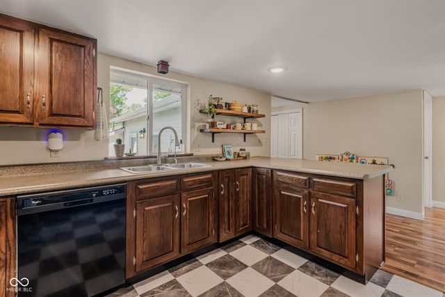 5998 W 550 S, Columbus, IN 47201