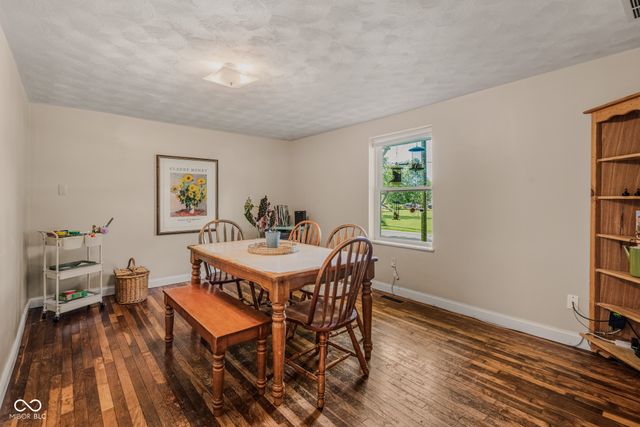 5998 W 550 S, Columbus, IN 47201