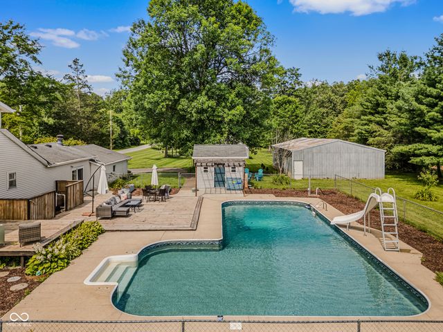 5998 W 550 S, Columbus, IN 47201