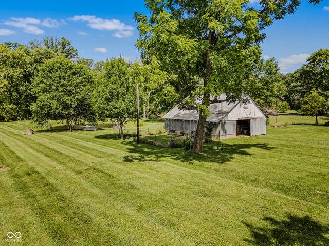 5998 W 550 S, Columbus, IN 47201