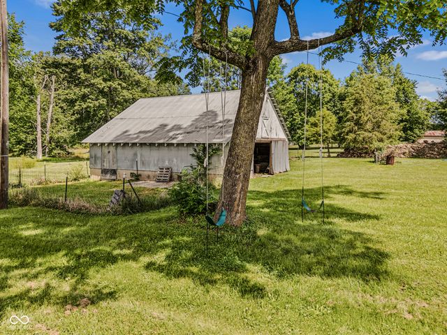 5998 W 550 S, Columbus, IN 47201