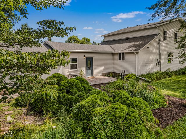 5998 W 550 S, Columbus, IN 47201
