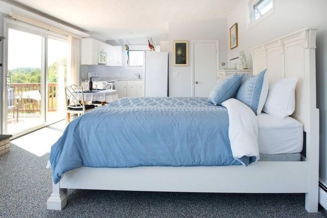 182 Bayview Avenue, Portsmouth, RI 02871