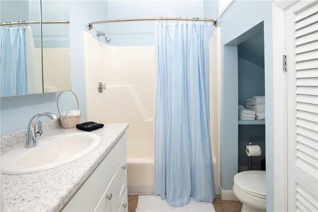 182 Bayview Avenue, Portsmouth, RI 02871