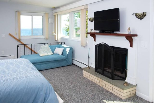 182 Bayview Avenue, Portsmouth, RI 02871