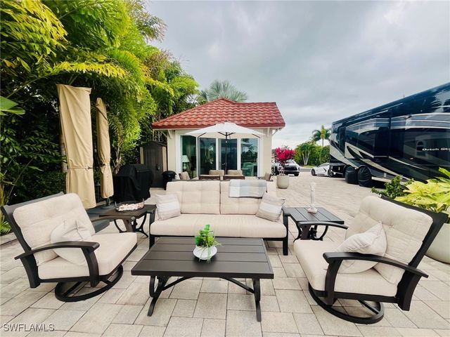 4589 Southern Breeze DR, Naples, FL 34114