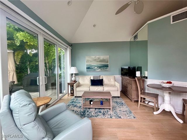 4589 Southern Breeze DR, Naples, FL 34114