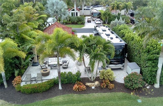 4589 Southern Breeze DR, Naples, FL 34114