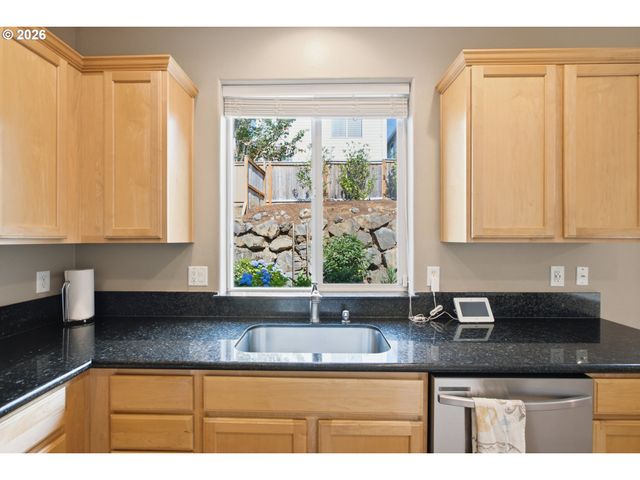 3204 SABO Ln, West Linn, OR 97068