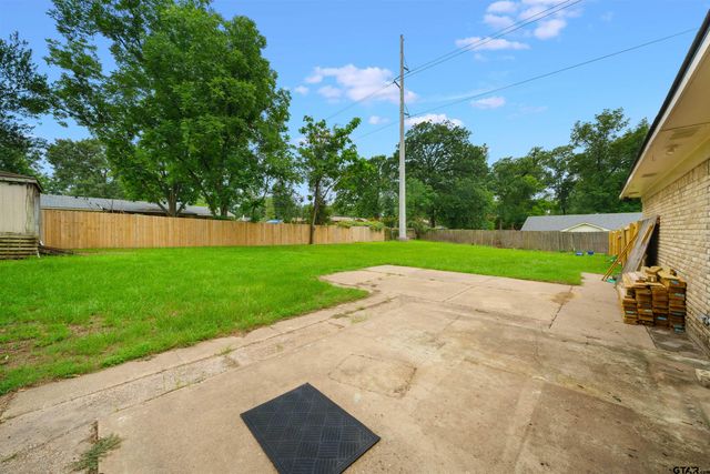 3018 Tower Dr, Tyler, TX 75701