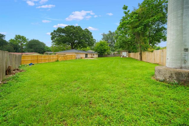 3018 Tower Dr, Tyler, TX 75701