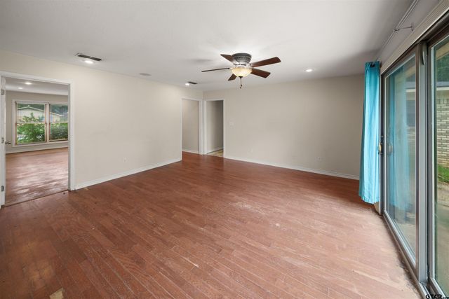 3018 Tower Dr, Tyler, TX 75701