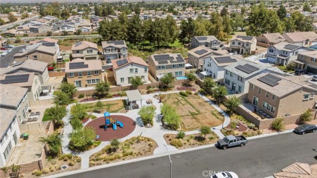 1679 Gooseberry Lane, San Jacinto, CA 92583