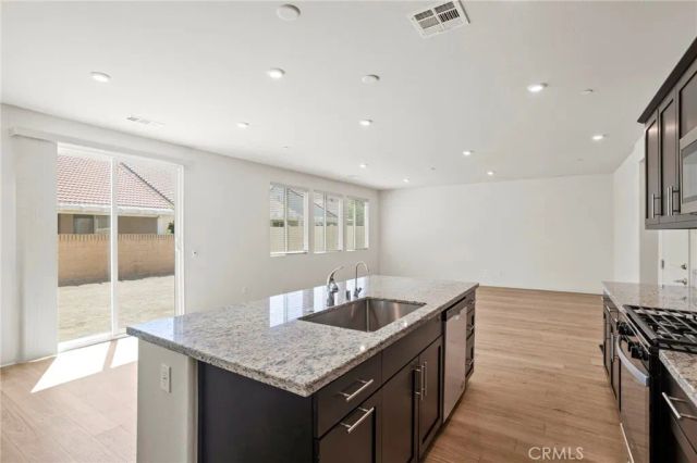 1679 Gooseberry Lane, San Jacinto, CA 92583
