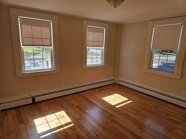 242 Main St 1, North Andover, MA 01845