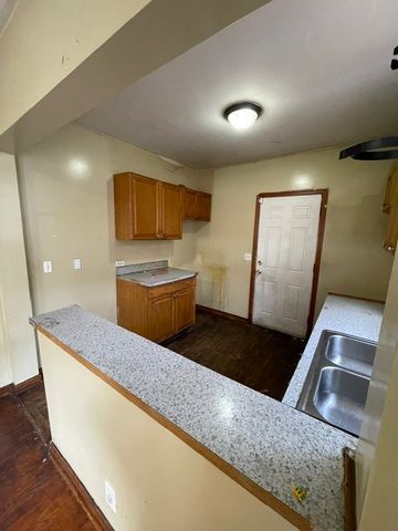 724 W 50TH Place, Chicago, IL 60609