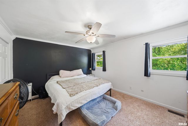 4902 W HOPEWOOD Lane, Peoria, IL 61607