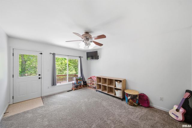 4902 W HOPEWOOD Lane, Peoria, IL 61607