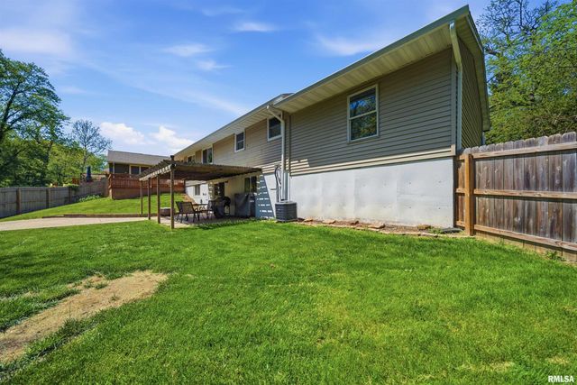 4902 W HOPEWOOD Lane, Peoria, IL 61607